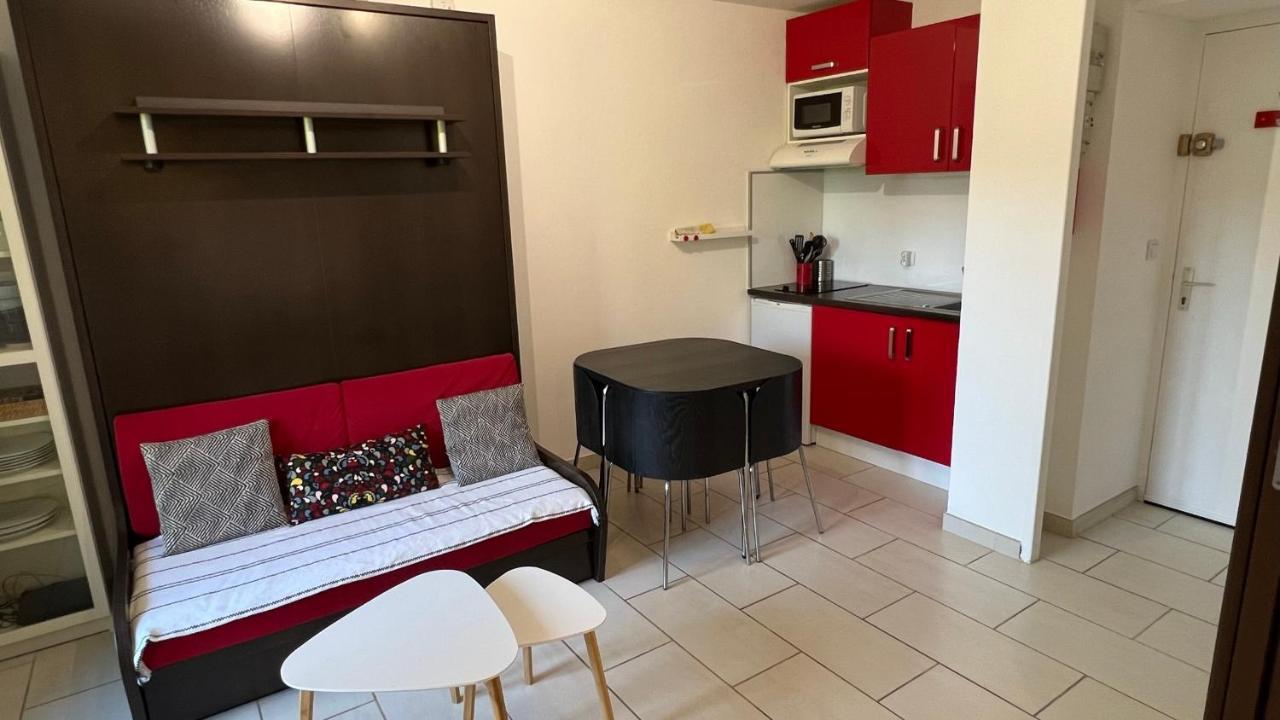 Appartement 2 Pieces Rez-De-Jardin A 2 Pas De La Plage Et De La Thalasso Cabourg Kültér fotó