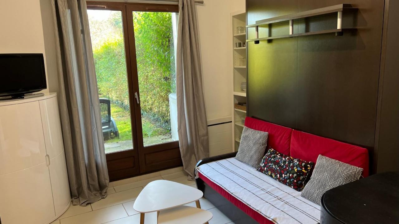 Appartement 2 Pieces Rez-De-Jardin A 2 Pas De La Plage Et De La Thalasso Cabourg Kültér fotó