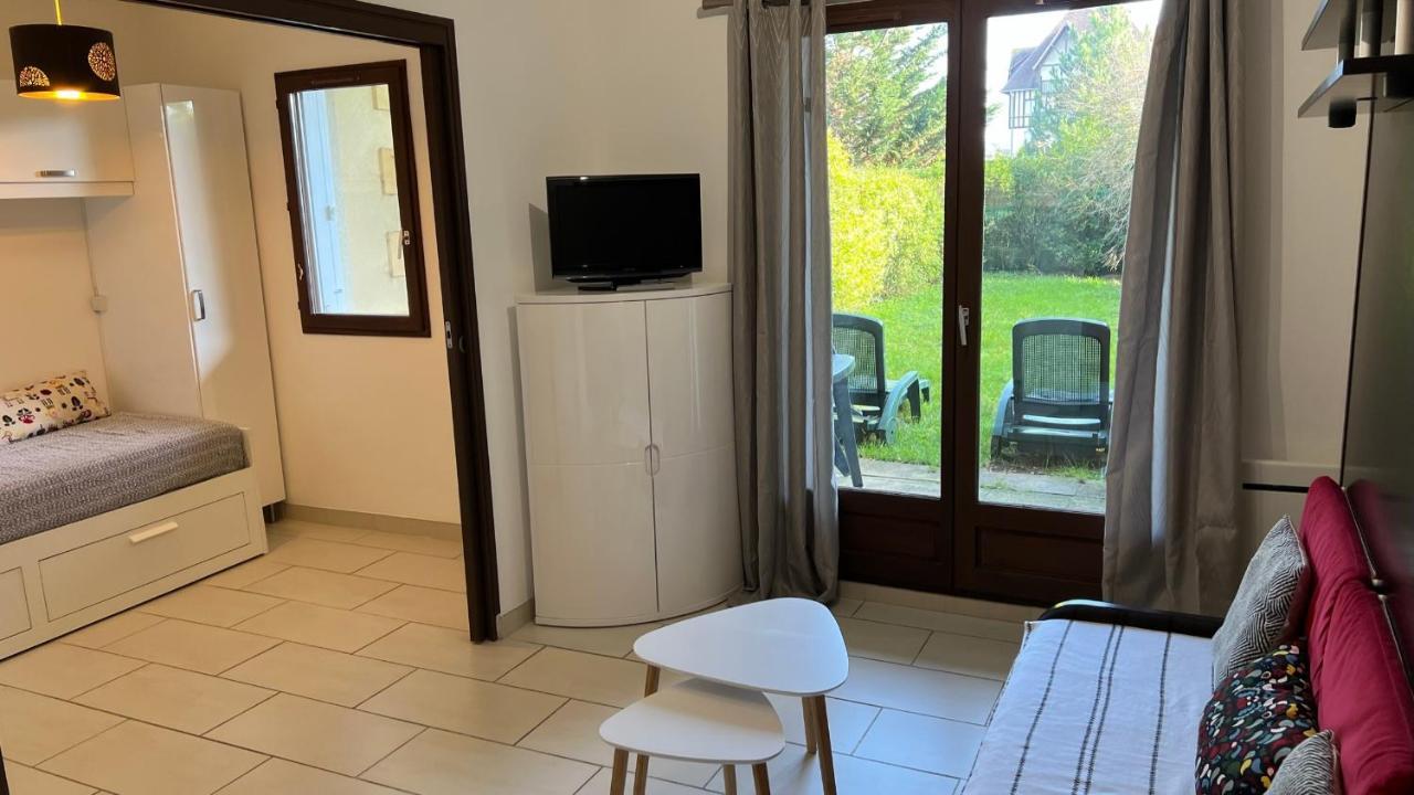 Appartement 2 Pieces Rez-De-Jardin A 2 Pas De La Plage Et De La Thalasso Cabourg Kültér fotó
